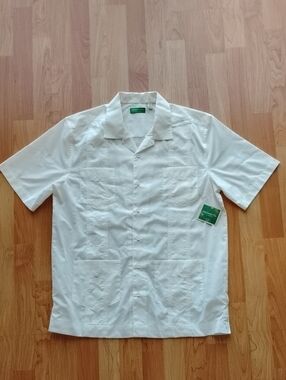 Men's Cream Guayabera Shirt - Classic Short Sleeve Size M 32/34